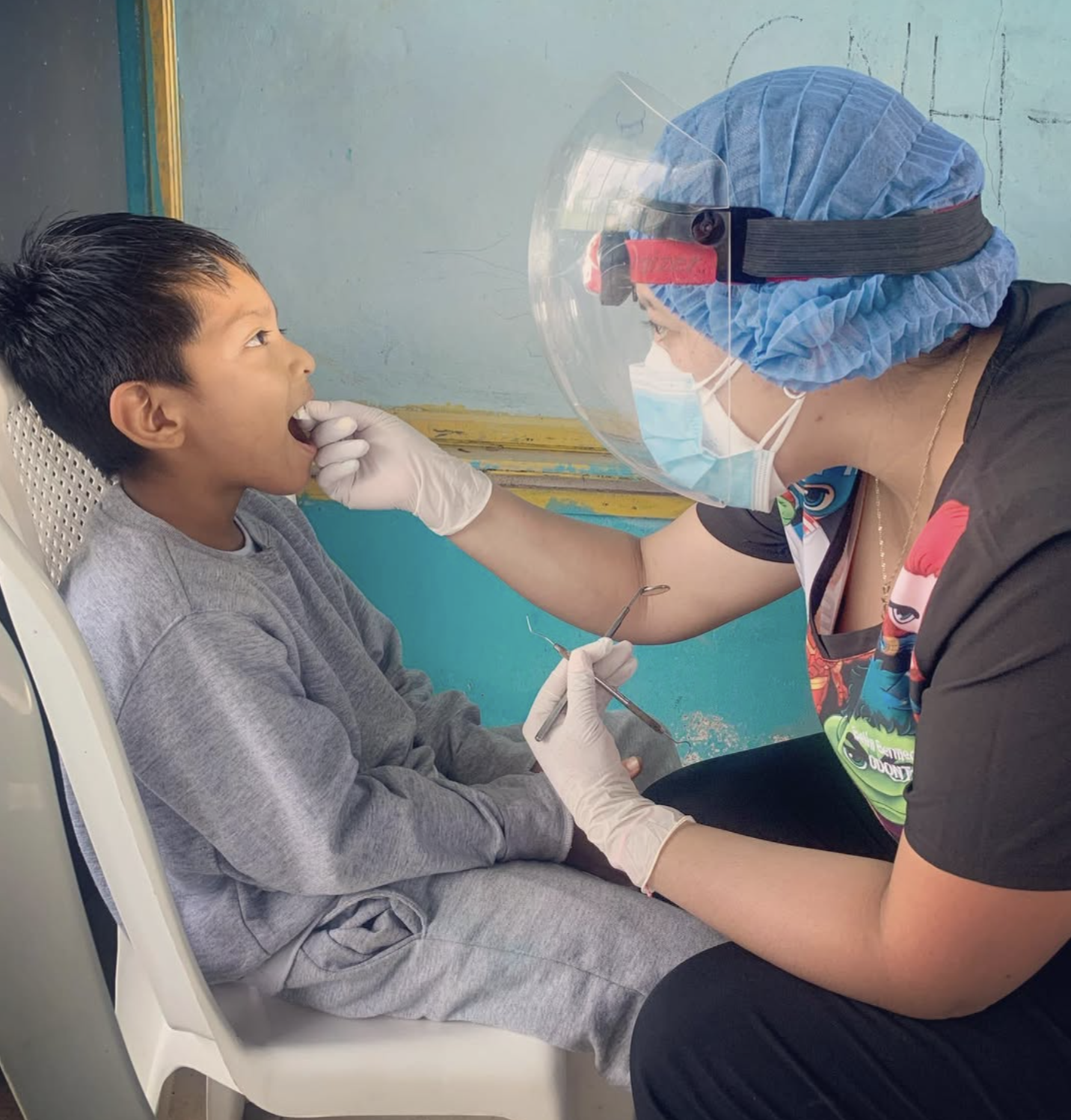 Atención odontológica comunitaria a niños fuera del consultorio